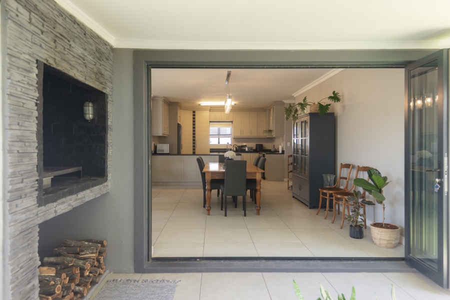 4 Bedroom Property for Sale in Calypso Beach Western Cape